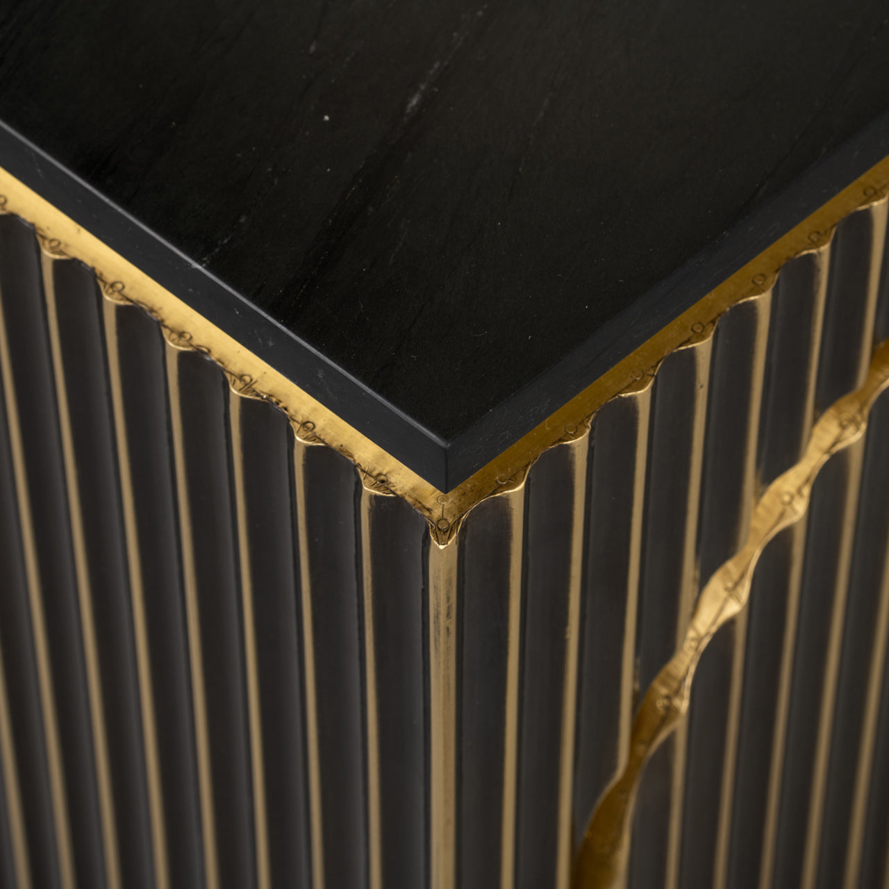 Nachttisch Les Arcs brushed gold
